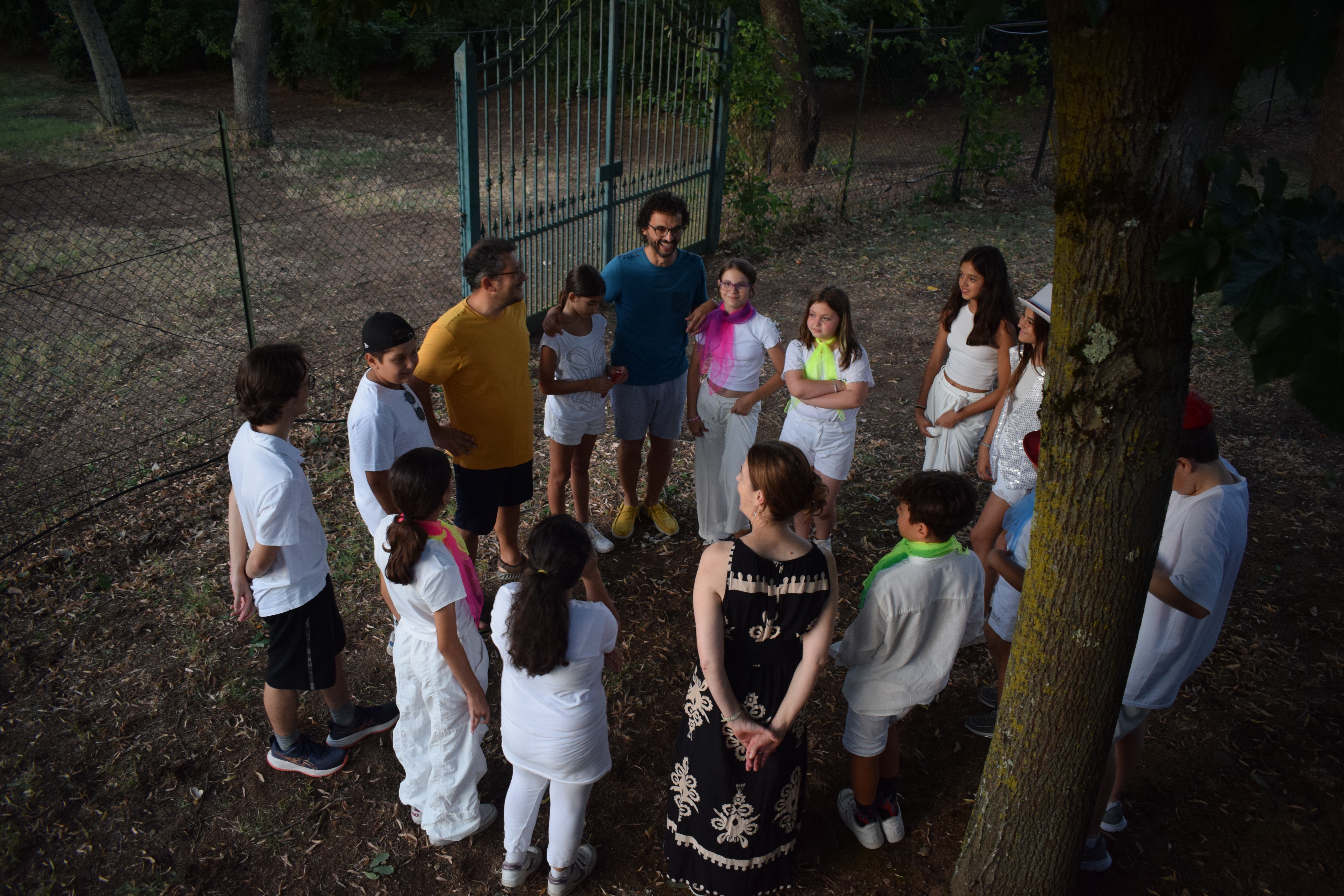 riunione tra lo staff di kids showtime e i partecipanti